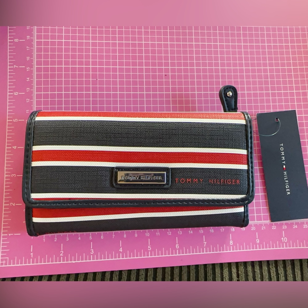 Red White & Blue Striped Tommy Hilfiger Faux Leather Wallet 69J1537 410 NWT $68